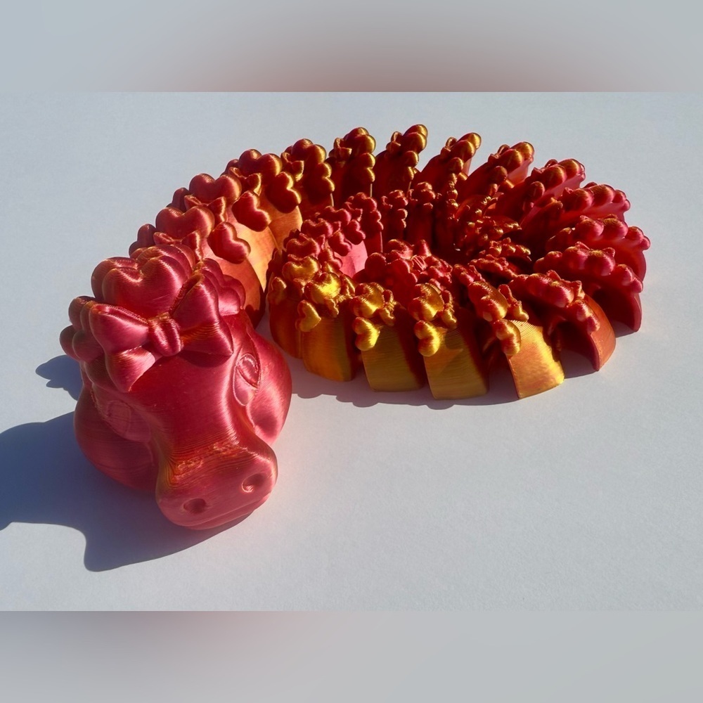 3D-printed "Flexi Diamond Dragon with heart